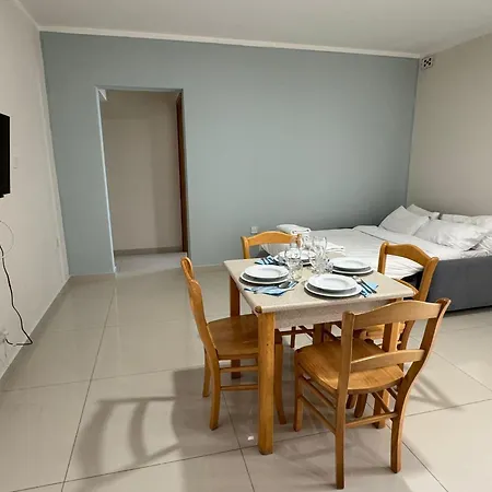 Aparthotel The Triton 3*