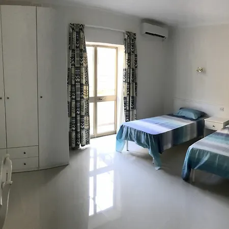 Aparthotel The Triton