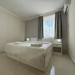 The Triton Aparthotel 3*