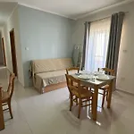 Aparthotel The Triton