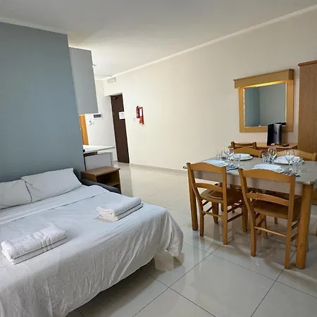 The Triton Hotel de apartamente