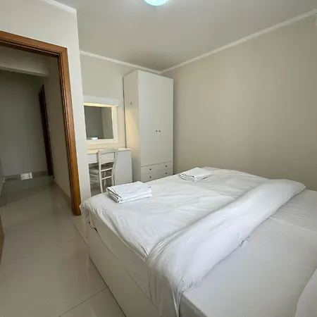 Hotel de apartamente The Triton 3*