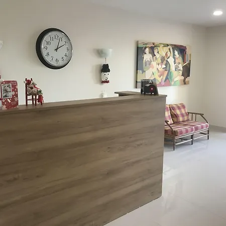 Ξενοδοχείο με διαμερίσματα The Triton