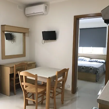 The Triton Hotel de apartamente 3*