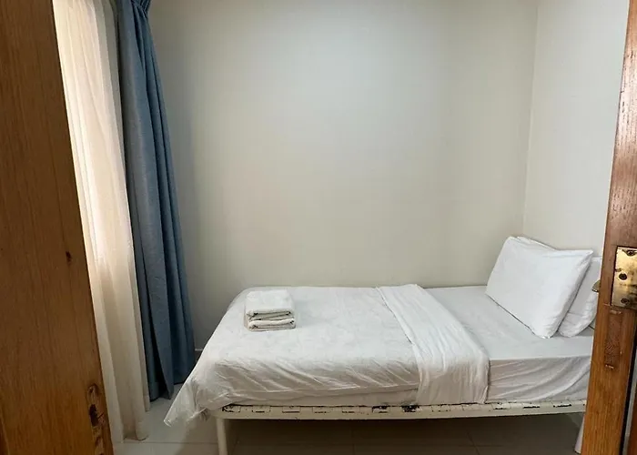 The Triton Σεντ Πόλς Μπέι