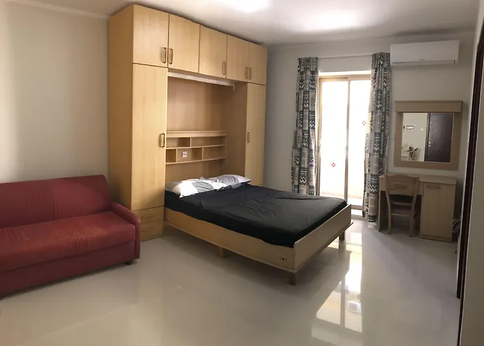 The Triton Σεντ Πόλς Μπέι