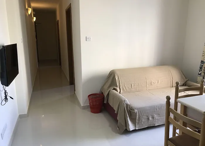 The Triton Апарт-отель Сент-Полс-Бей