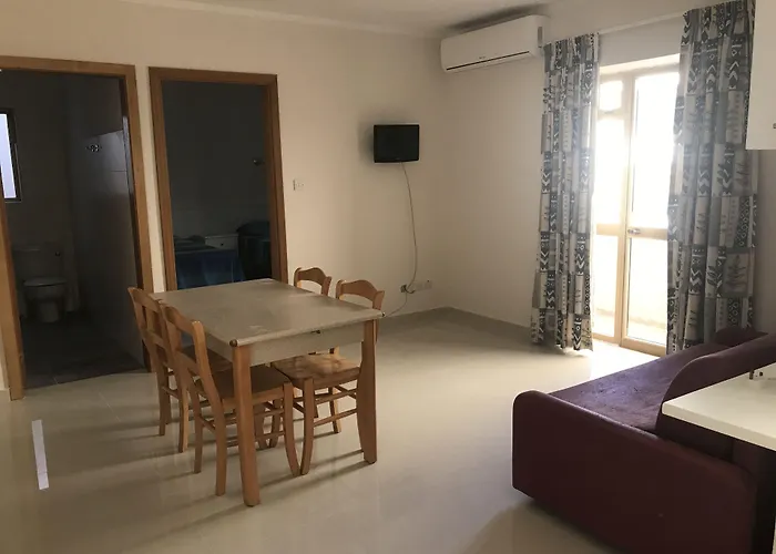 Apart Otel The Triton 3*