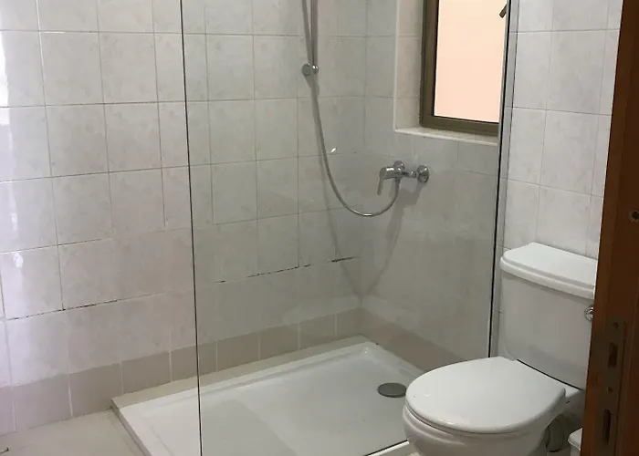 Апарт-отель The Triton Сент-Полс-Бей