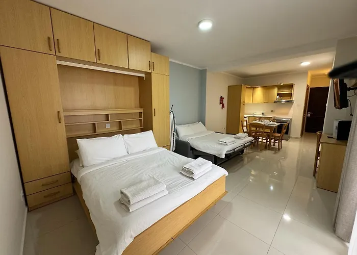 The Triton Сент-Полс-Бей