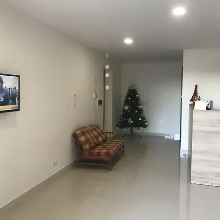 Apart Otel The Triton