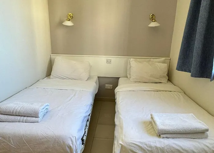 The Triton Apart Otel 3*